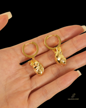 Load image into Gallery viewer, Cardiac Hoop Earrings